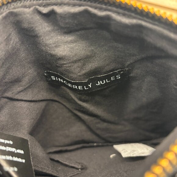 Sincerely Jules Beaded Swan - Black and White - Picture 3 of 5